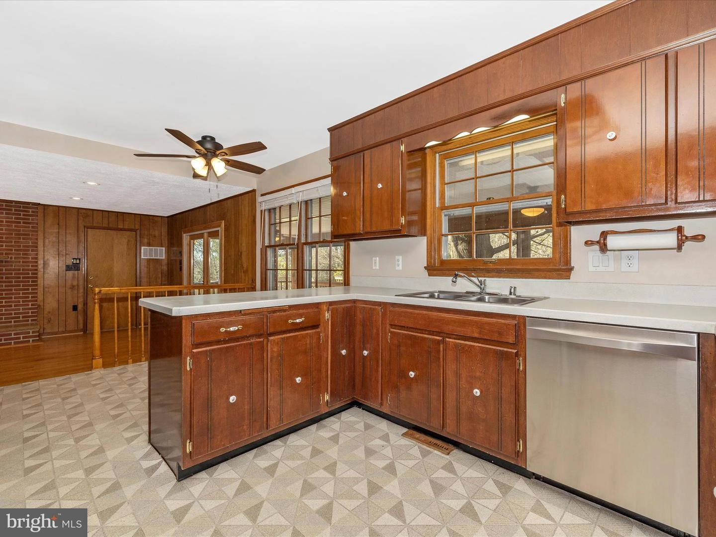 4216 Spring View Ct, Jefferson, MD 21755 photo 9