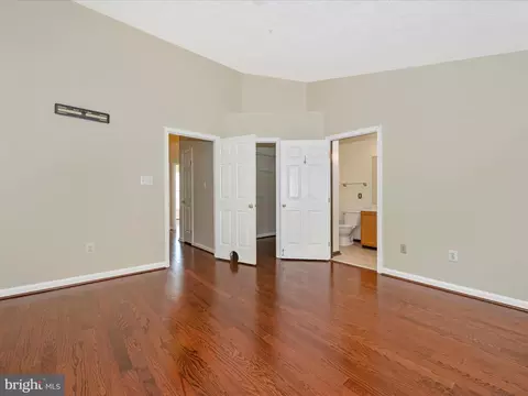 Living - 9522 Bellhaven Ct, Frederick, MD 21701 photo 7 of 9