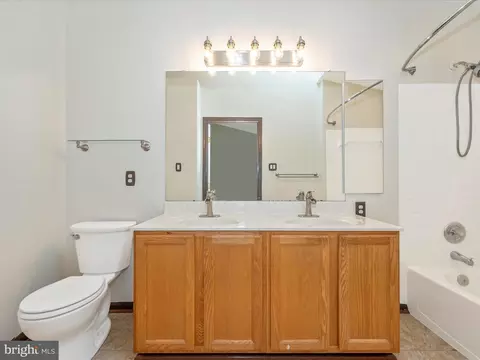 Bath - 9522 Bellhaven Ct, Frederick, MD 21701 photo 2 of 6