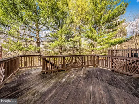 Exterior - 9522 Bellhaven Ct, Frederick, MD 21701 photo 6 of 16