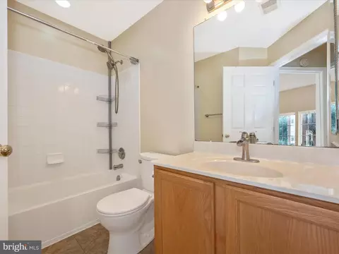 Bath - 9522 Bellhaven Ct, Frederick, MD 21701 photo 5 of 6