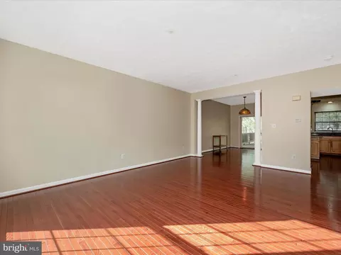 Living - 9522 Bellhaven Ct, Frederick, MD 21701 photo 6 of 9