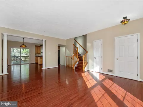 Living - 9522 Bellhaven Ct, Frederick, MD 21701 photo 5 of 9