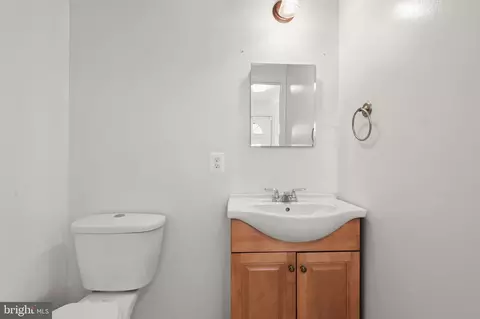 Bath - 239 Canfield Ter, Frederick, MD 21702 photo 1 of 3