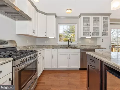Kitchen - 97 Vicksburg Ct, Frederick, MD 21702 photo 5 of 6