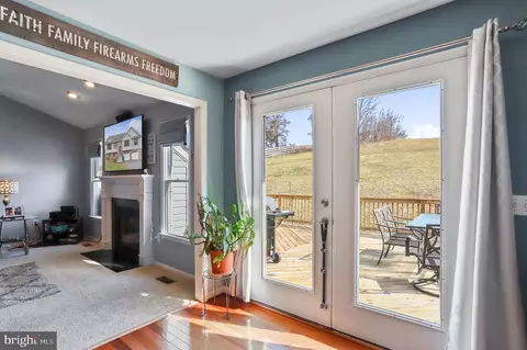Living - 12031 Renner Rd, Keymar, MD 21757 photo 4 of 5