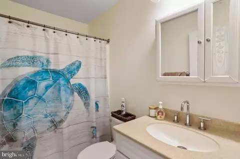 Bath - 12031 Renner Rd, Keymar, MD 21757 photo 3 of 4