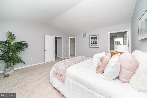 Bedroom - 5051 Croydon Ct, Frederick, MD 21703 photo 3 of 11