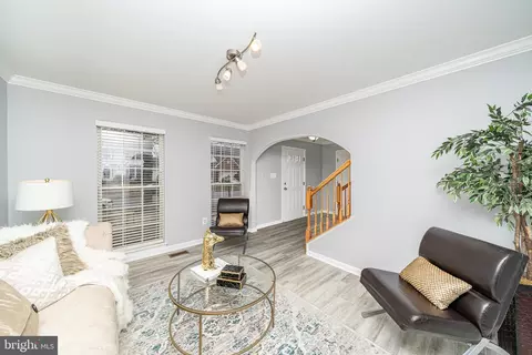 Living - 5051 Croydon Ct, Frederick, MD 21703 photo 2 of 8