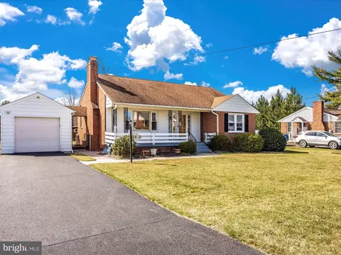 5815 Butterfly Ln, Frederick, MD 21703