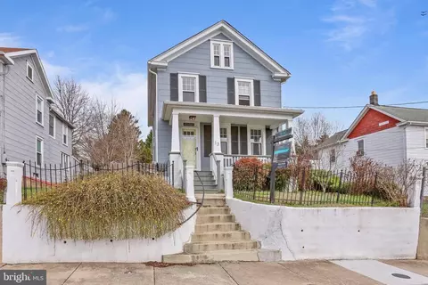 Exterior - 13 E St, Brunswick, MD 21716 photo 6 of 6