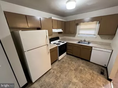 Kitchen - 41 N Pendleton Ct #14E, Frederick, MD 21703 photo 1 of 2
