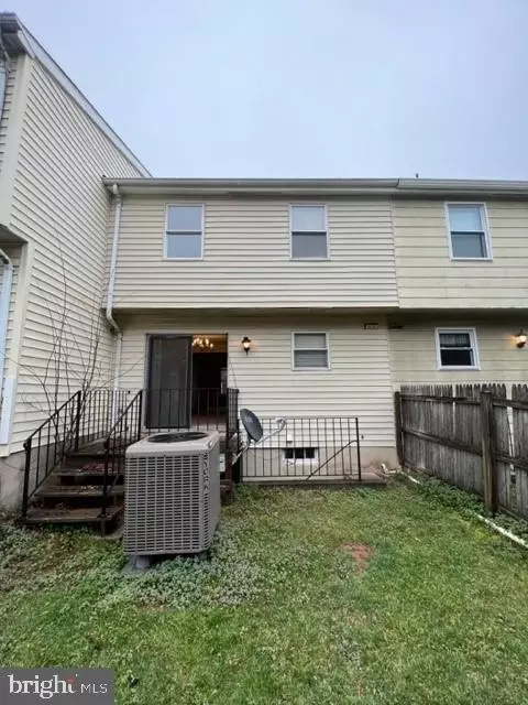 Exterior - 41 N Pendleton Ct #14E, Frederick, MD 21703 photo 2 of 5