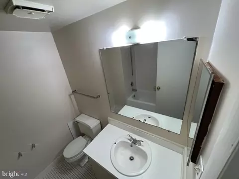 Bath - 41 N Pendleton Ct #14E, Frederick, MD 21703 photo 1 of 4