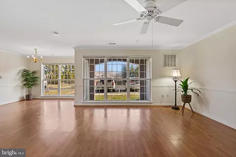 Living - 593 Cawley Dr #3 1D, Frederick, MD 21703 photo 3 of 8
