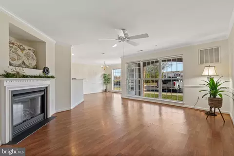 Living - 593 Cawley Dr #3 1D, Frederick, MD 21703 photo 1 of 8