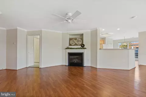 Living - 593 Cawley Dr #3 1D, Frederick, MD 21703 photo 5 of 8