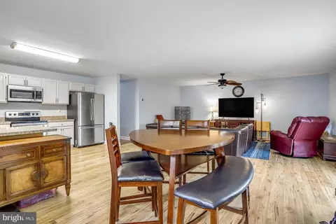 915 E D St, Brunswick, MD 21716