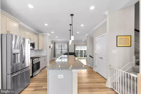 Kitchen - 1319 Arvon Trl, Frederick, MD 21702 photo 5 of 6