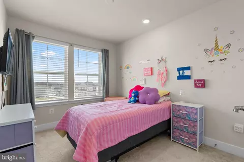 Bedroom - 1319 Arvon Trl, Frederick, MD 21702 photo 4 of 9