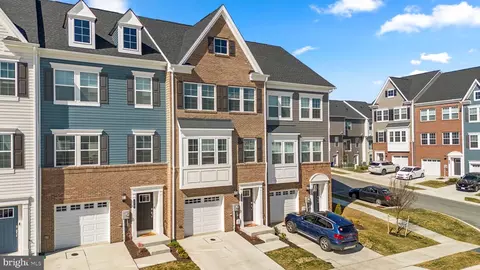 Exterior - 1319 Arvon Trl, Frederick, MD 21702 photo 2 of 7