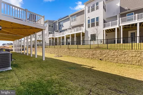 Exterior - 1319 Arvon Trl, Frederick, MD 21702 photo 5 of 7