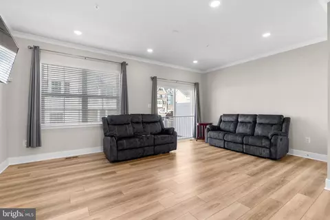 Living - 1319 Arvon Trl, Frederick, MD 21702 photo 4 of 4