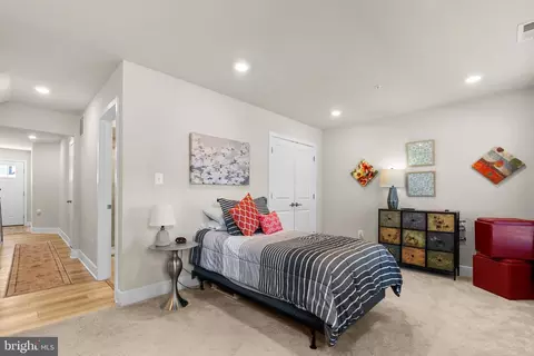 Bedroom - 1319 Arvon Trl, Frederick, MD 21702 photo 8 of 9