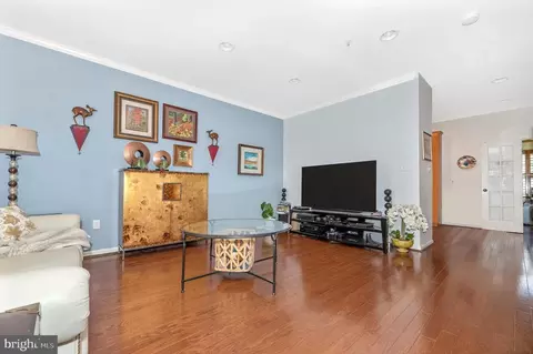 Living - 2490 Lakeside Dr, Frederick, MD 21702 photo 3 of 4