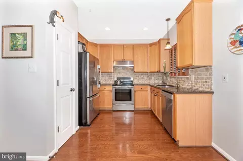 Kitchen - 2490 Lakeside Dr, Frederick, MD 21702 photo 3 of 5