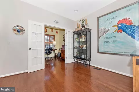 Living - 2490 Lakeside Dr, Frederick, MD 21702 photo 4 of 4