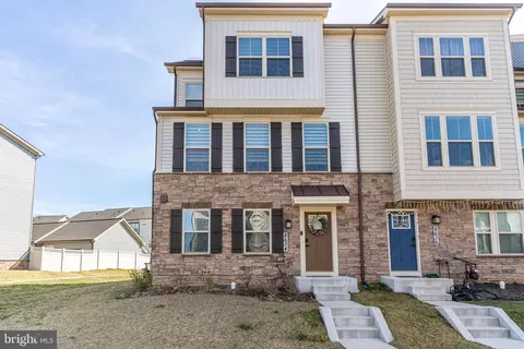 8634 Shady Pines Dr, Frederick, MD 21704