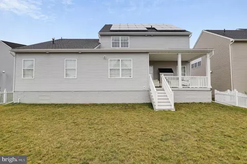 Exterior - 1715 Trotter St, Frederick, MD 21702 photo 5 of 12