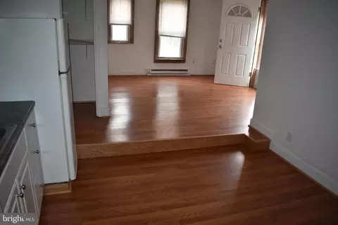 Entry Way - 6726 Jefferson Blvd, Frederick, MD 21703 photo 12 of 17