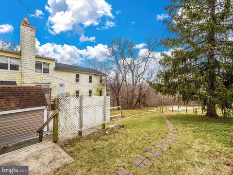 Exterior - 6726 Jefferson Blvd, Frederick, MD 21703 photo 6 of 13