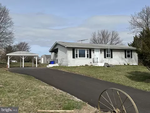 9986 Harvest Dr, Frederick, MD 21702