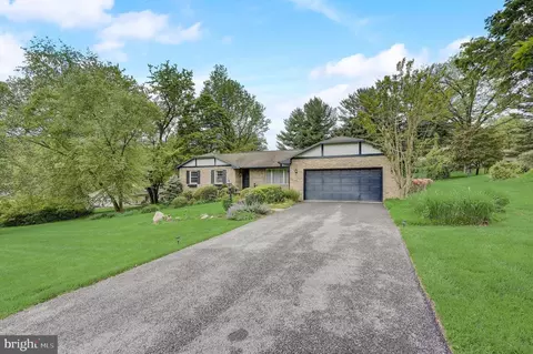 Exterior - 7306 Brookside Dr, Frederick, MD 21702 photo 4 of 12