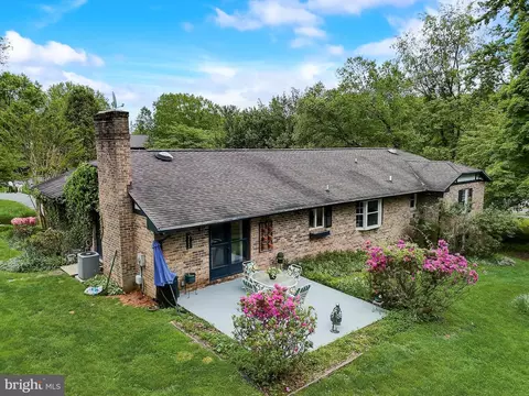 Exterior - 7306 Brookside Dr, Frederick, MD 21702 photo 8 of 12