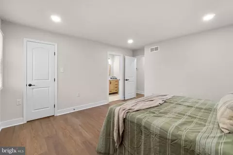 Bedroom - 5327 Goldmine Rd, Frederick, MD 21703 photo 3 of 4