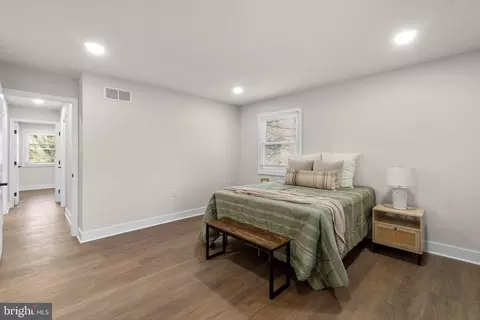 Bedroom - 5327 Goldmine Rd, Frederick, MD 21703 photo 2 of 4