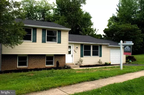 122 Glade Blvd, Walkersville, MD 21793