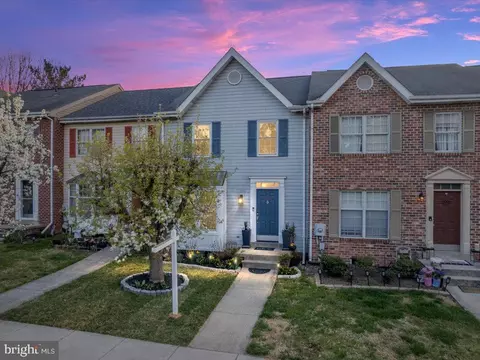 7993 Thrush Ct, Frederick, MD 21701