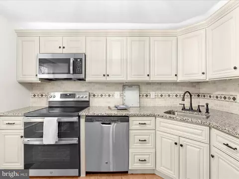 7993 Thrush Ct, Frederick, MD 21701 photo 8