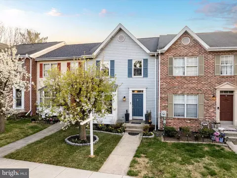 7993 Thrush Ct, Frederick, MD 21701 photo 2