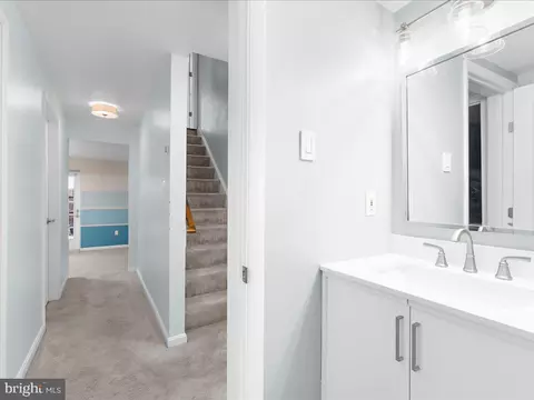 7993 Thrush Ct, Frederick, MD 21701 photo 32