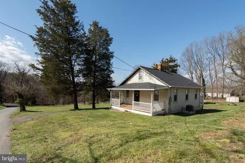 5722 Hildebrand Rd, Frederick, MD 21704