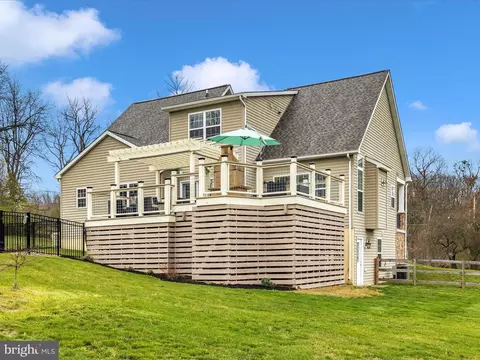 Exterior - 6719 Plantation Rd, Frederick, MD 21701 photo 3 of 20