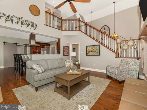 Living - 6719 Plantation Rd, Frederick, MD 21701 photo 1 of 11