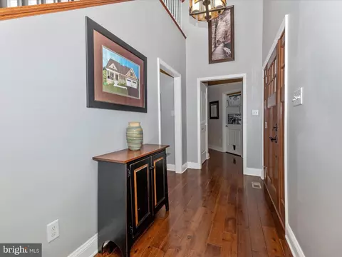 Entry Way - 6719 Plantation Rd, Frederick, MD 21701 photo 3 of 6