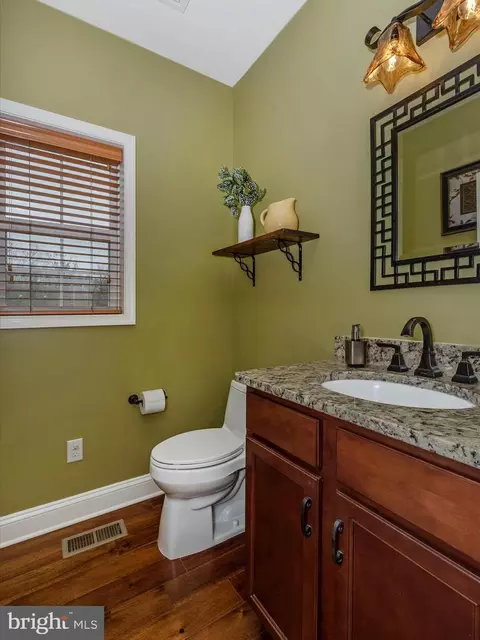 Bath - 6719 Plantation Rd, Frederick, MD 21701 photo 2 of 8